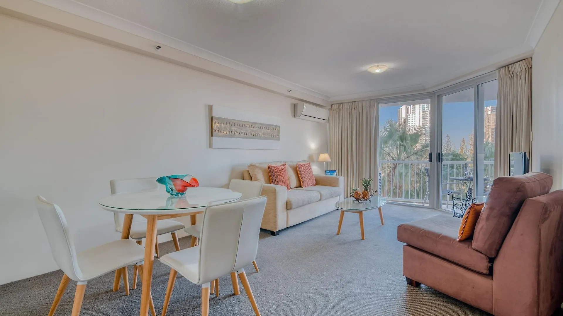 Lägenhetshotell Bel Air On Broadbeach - Official Guldkusten