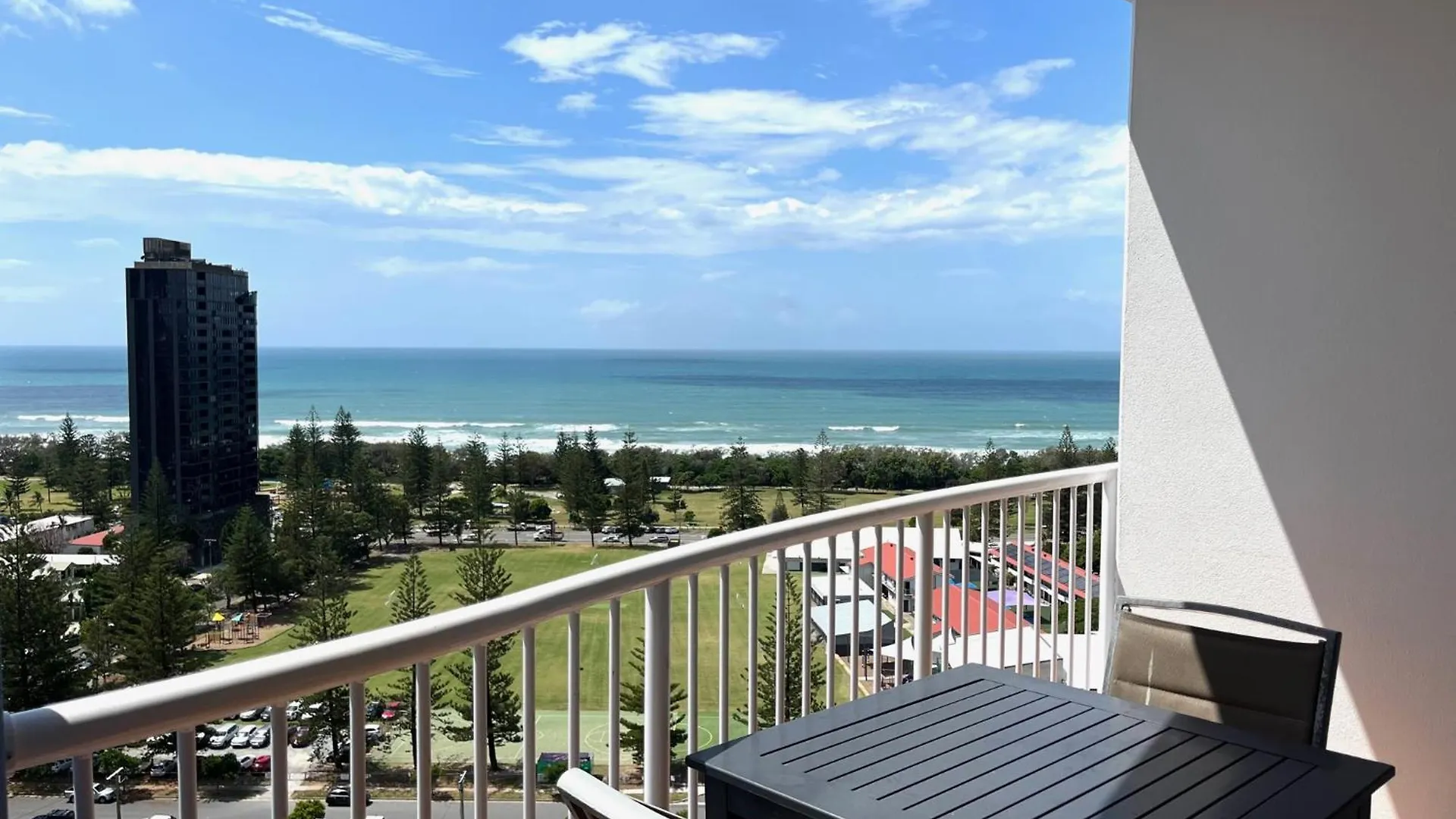 Aparthotel Bel Air On Broadbeach - Official Gold Coast